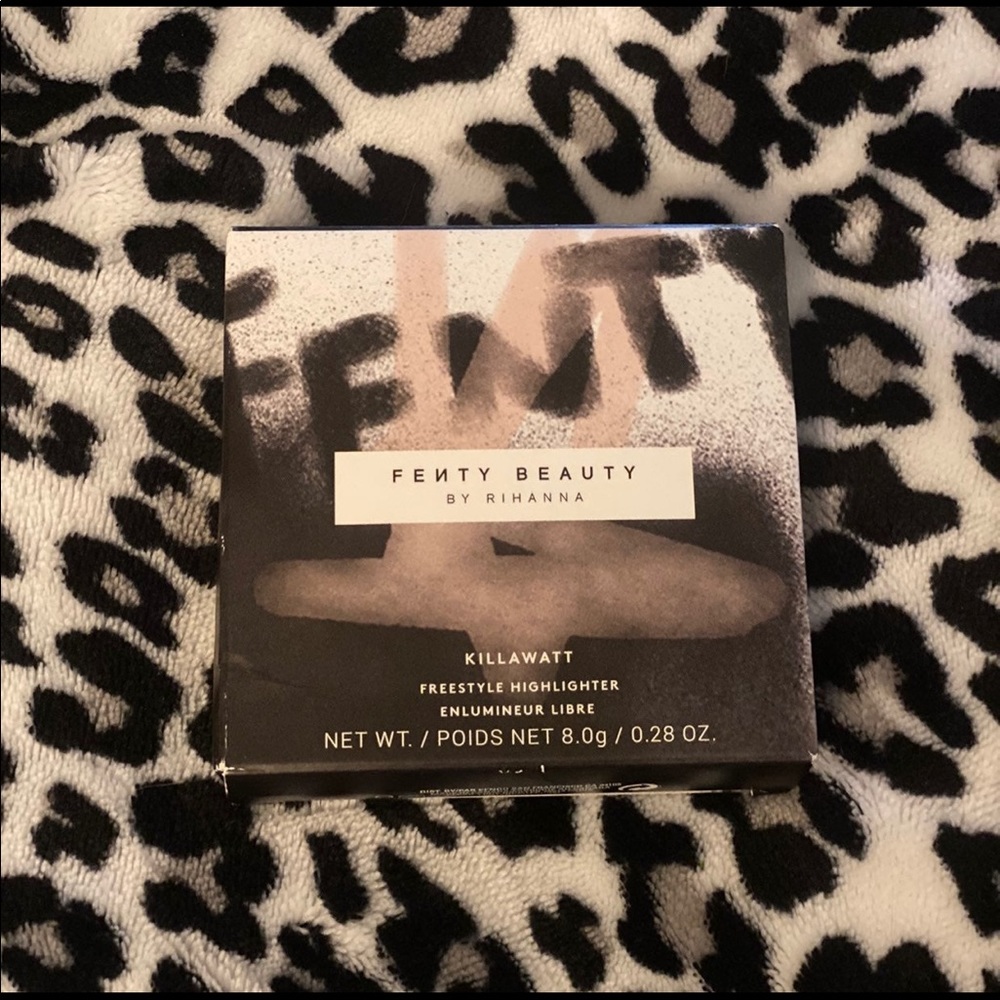 FENTY BEAUTY Highlighter- Trophy Wife